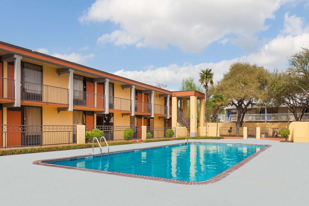 Quality Inn Cedartown מראה חיצוני תמונה
